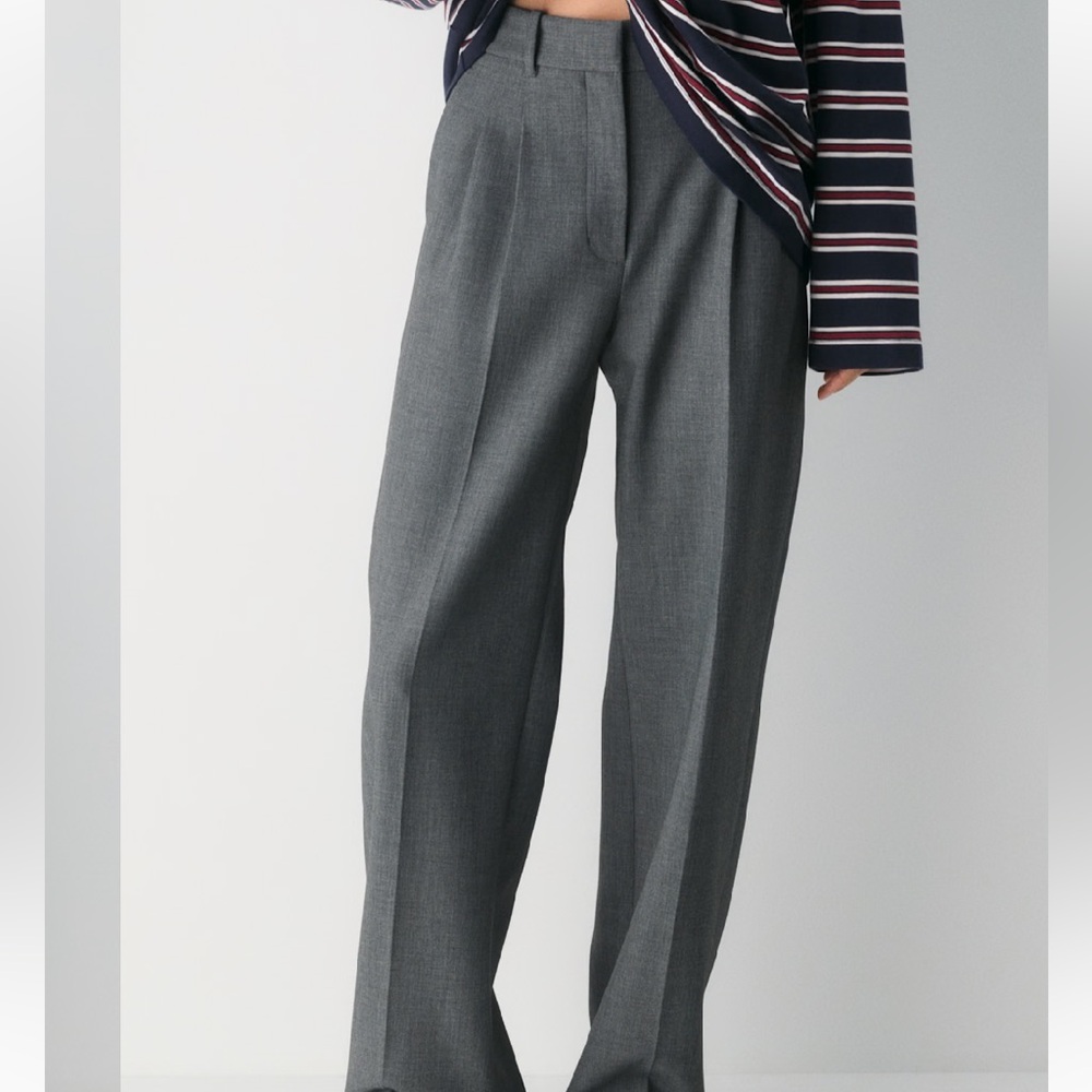 Aritzia The Effortless Pant